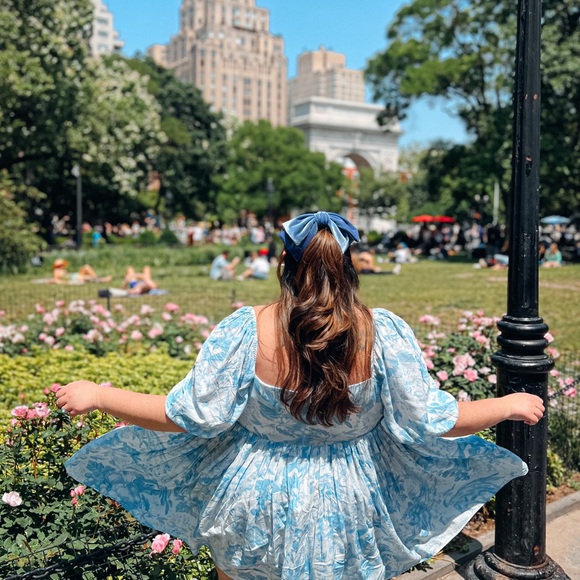 Selkie Blue Floral Puff Sleeve Dress Size 5X - Picture 5 of 12